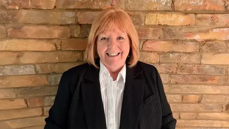 Ps   kathy stokes   headshot